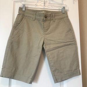 khaki shorts